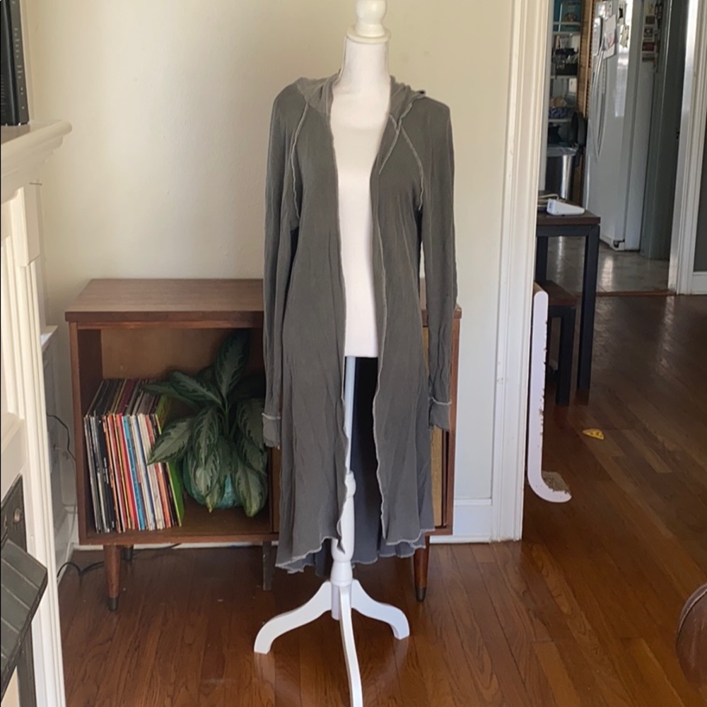 Thermal long sleeved hooded lounge jacket